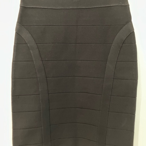 Elegant Charcoal Skirt - Picture 1 of 6